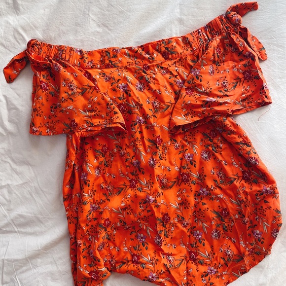 Off The Shoulder Blouse - Picture 2 of 2